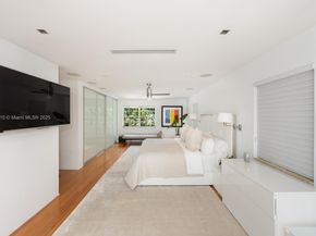 302 W San Marino Dr, Miami Beach FL 33139