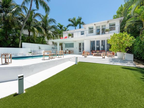 302 W San Marino Dr, Miami Beach FL 33139