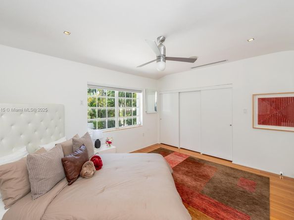 302 W San Marino Dr, Miami Beach FL 33139