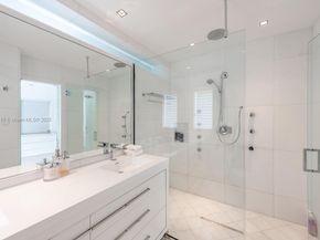 302 W San Marino Dr, Miami Beach FL 33139