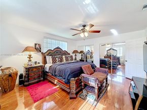 9521 NW 42nd St, Sunrise FL 33351