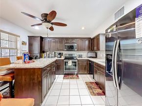 9521 NW 42nd St, Sunrise FL 33351