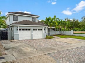 8705 NW 150th Ter, Miami Lakes FL 33018
