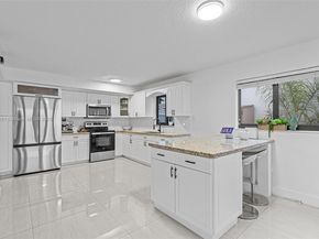8705 NW 150th Ter, Miami Lakes FL 33018