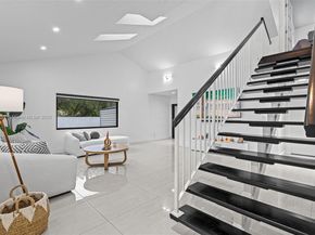 8705 NW 150th Ter, Miami Lakes FL 33018