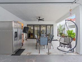 8705 NW 150th Ter, Miami Lakes FL 33018