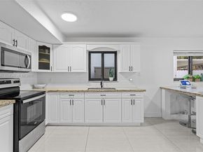 8705 NW 150th Ter, Miami Lakes FL 33018