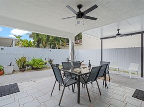 8705 NW 150th Ter, Miami Lakes FL 33018