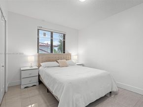 8705 NW 150th Ter, Miami Lakes FL 33018
