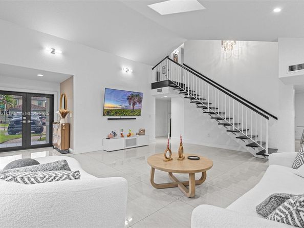 8705 NW 150th Ter, Miami Lakes FL 33018
