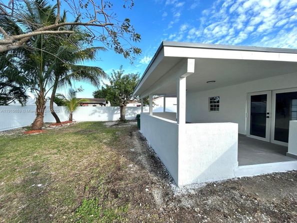 14211 SW 286th St, Homestead FL 33033