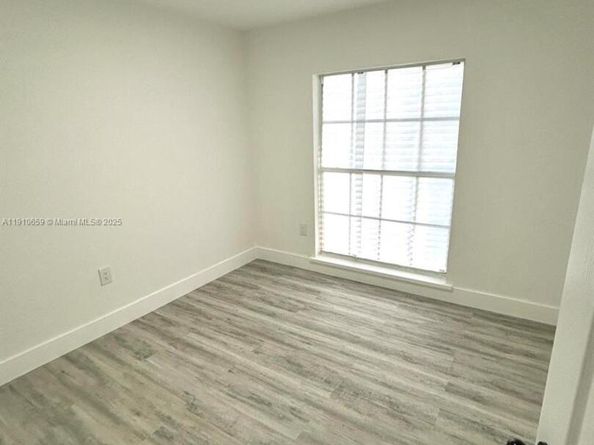 14211 SW 286th St, Homestead FL 33033