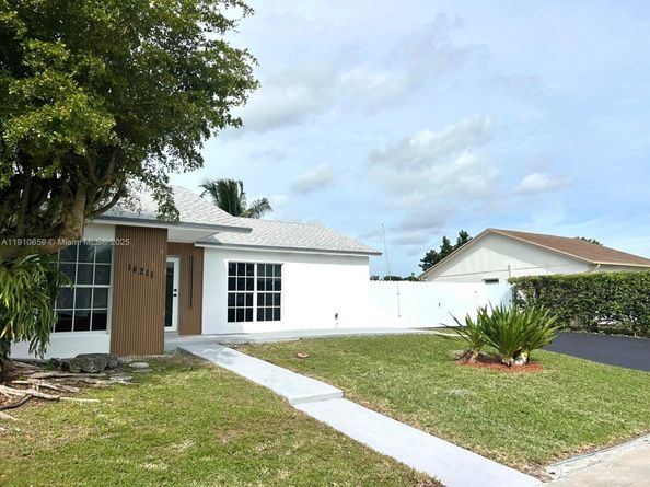 14211 SW 286th St, Homestead FL 33033