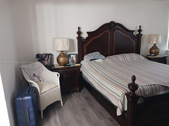 1300 St Charles Pl 311, Pembroke Pines FL 33026