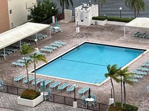 1865 S Ocean Dr 4L, Hallandale Beach FL 33009