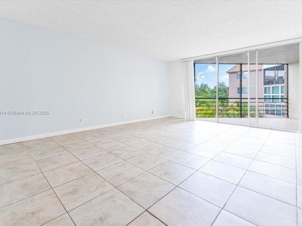 3100 N Pine Island Rd 305, Sunrise FL 33351