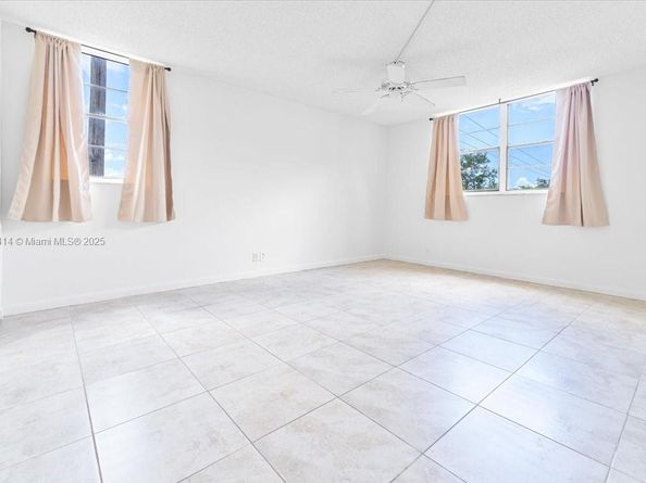 3100 N Pine Island Rd 305, Sunrise FL 33351