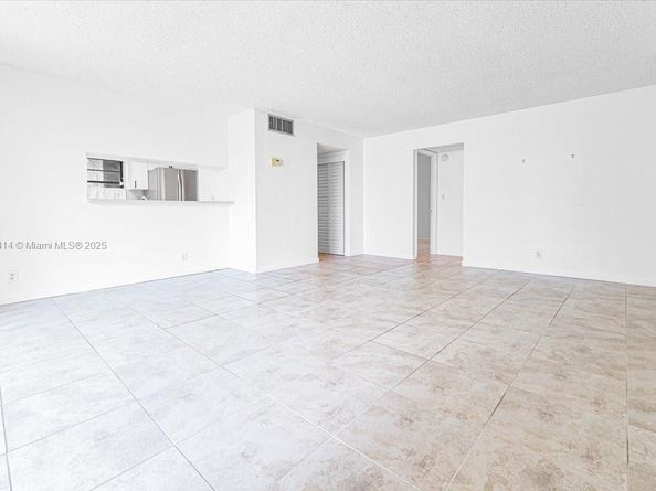 3100 N Pine Island Rd 305, Sunrise FL 33351