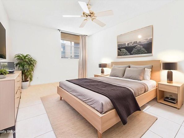 3100 N Pine Island Rd 305, Sunrise FL 33351