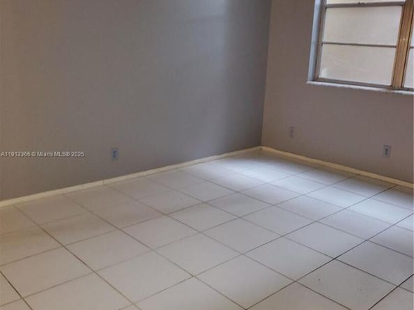 2601 NW 48th Ter 146, Lauderdale Lakes FL 33313