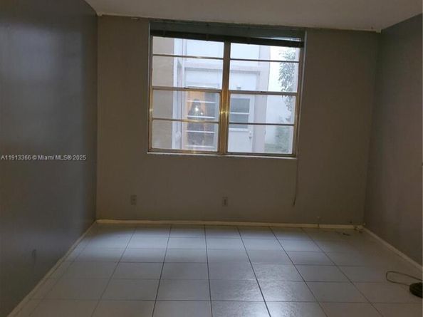 2601 NW 48th Ter 146, Lauderdale Lakes FL 33313