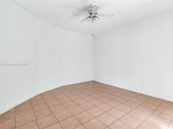 1958 NW 100th Ave, Pembroke Pines FL 33024