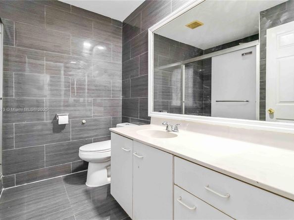 1958 NW 100th Ave, Pembroke Pines FL 33024