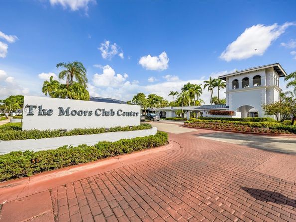 6637 NW 181st Ln, Hialeah FL 33015