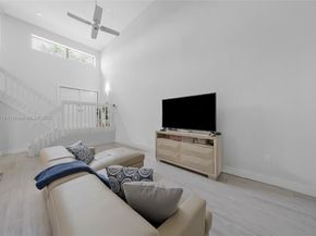 6637 NW 181st Ln, Hialeah FL 33015