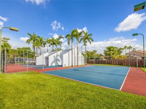 6637 NW 181st Ln, Hialeah FL 33015