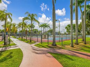 6637 NW 181st Ln, Hialeah FL 33015