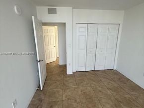 900 SW 8th St 904, Miami FL 33130