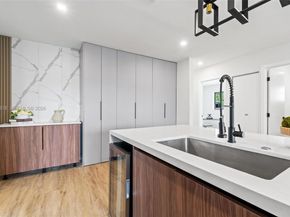 7731 Farragut St, Hollywood FL 33024