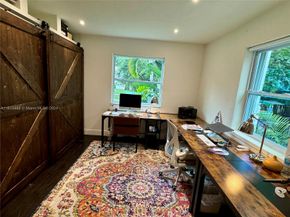660 NE 72nd St, Miami FL 33138