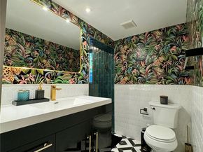 660 NE 72nd St, Miami FL 33138