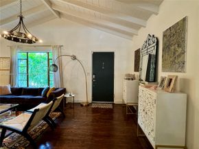 660 NE 72nd St, Miami FL 33138
