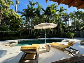 660 NE 72nd St, Miami FL 33138