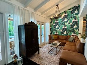 660 NE 72nd St, Miami FL 33138