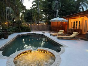 660 NE 72nd St, Miami FL 33138