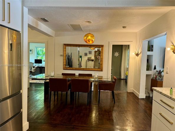 660 NE 72nd St, Miami FL 33138