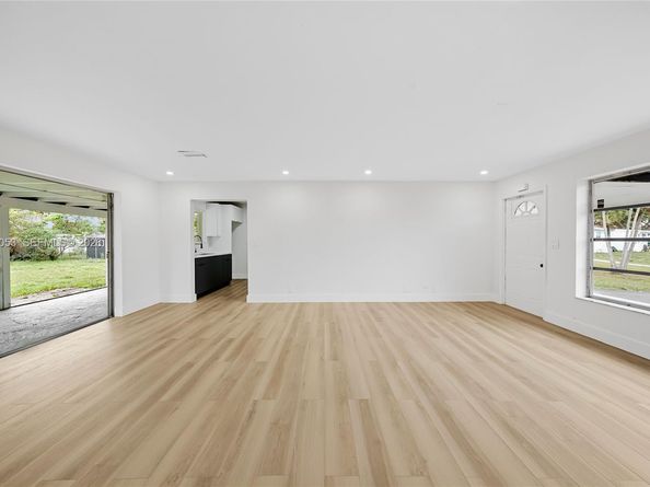 1353 NW 62nd Way, Margate FL 33063