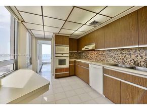 1541 Brickell Ave C1507, Miami FL 33129