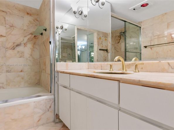 1541 Brickell Ave C1507, Miami FL 33129