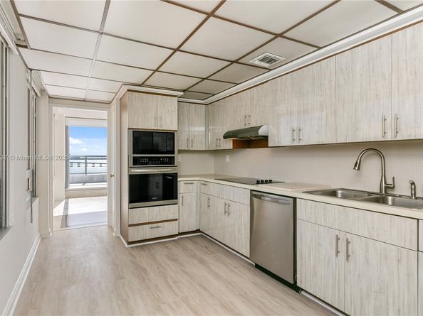 1541 Brickell Ave C1507, Miami FL 33129