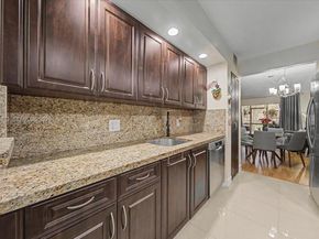 1600 SW 127th Way 102C, Pembroke Pines FL 33027