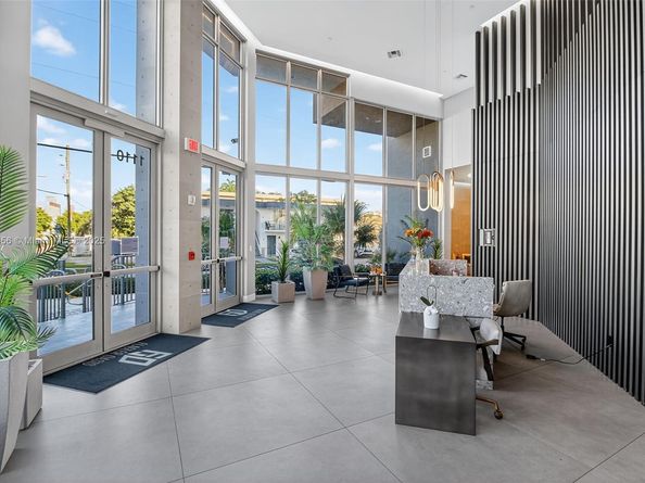 1110 NW 1 St 705, Miami FL 33128
