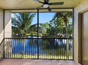 302 Lakeview Dr 203, Weston FL 33326
