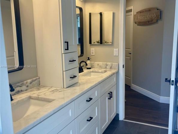 4370 NW 62nd Ter, Coral Springs FL 33067