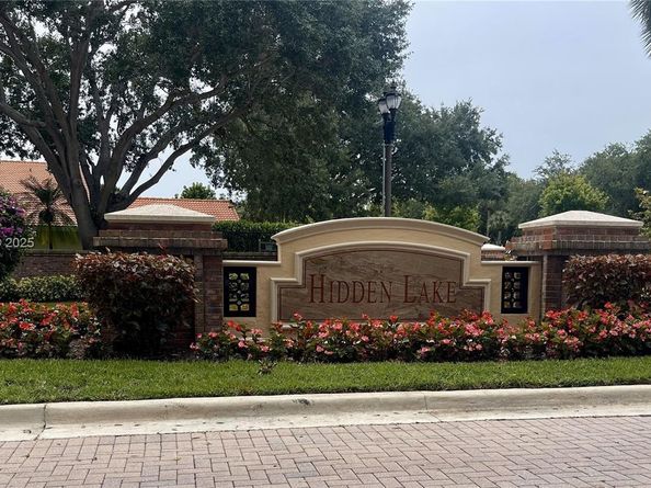 4370 NW 62nd Ter, Coral Springs FL 33067