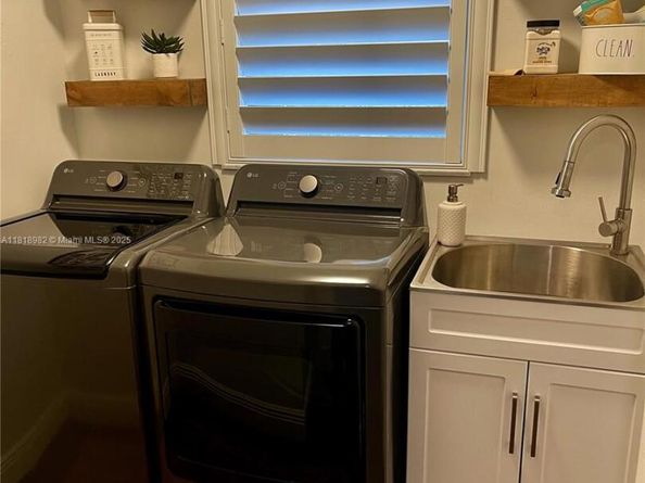 4370 NW 62nd Ter, Coral Springs FL 33067